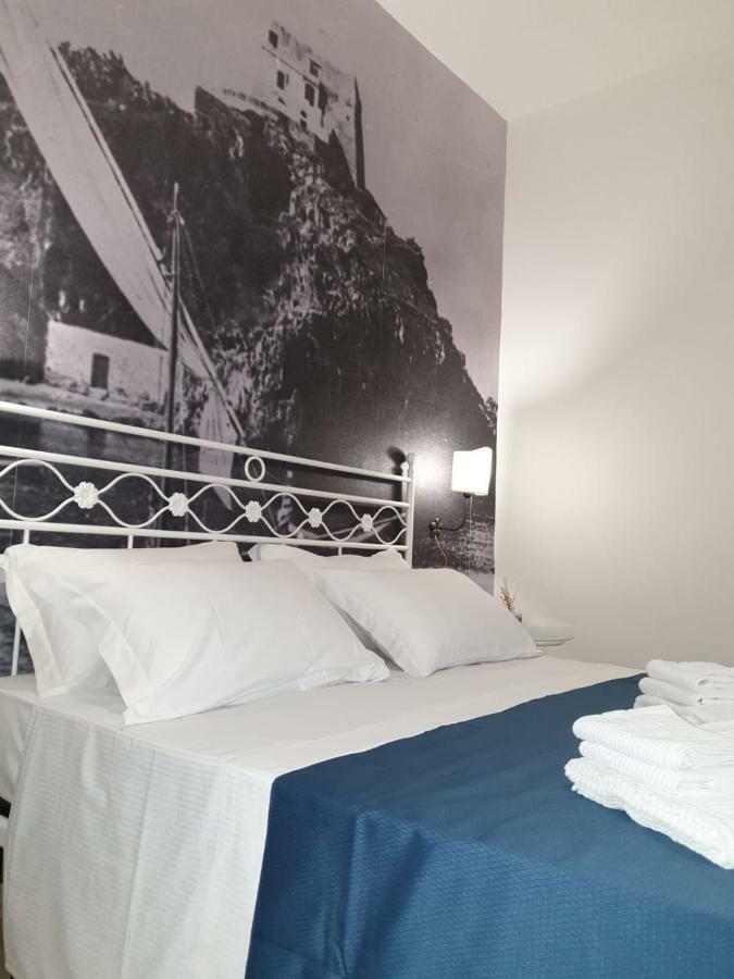 Porta Marina Guest Rooms Scalea Eksteriør bilde
