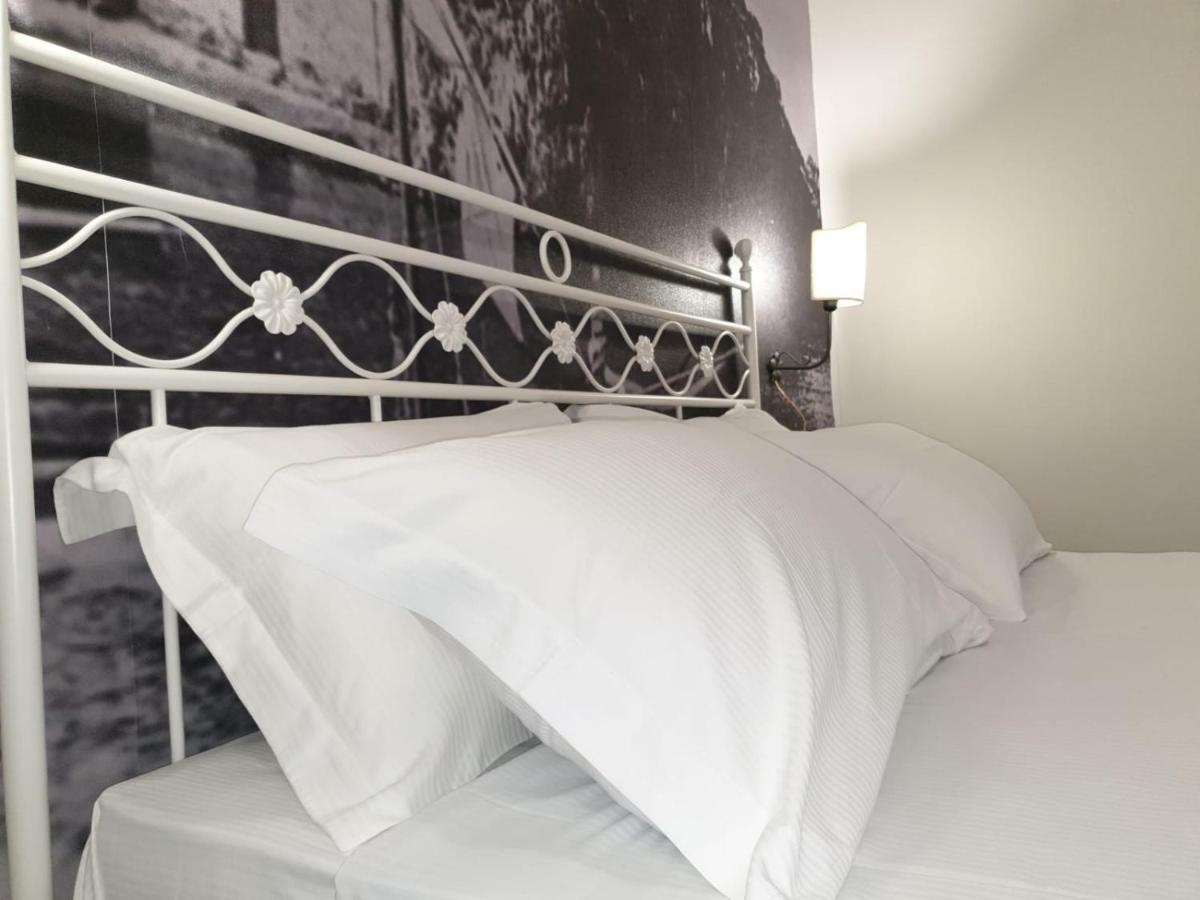 Porta Marina Guest Rooms Scalea Eksteriør bilde