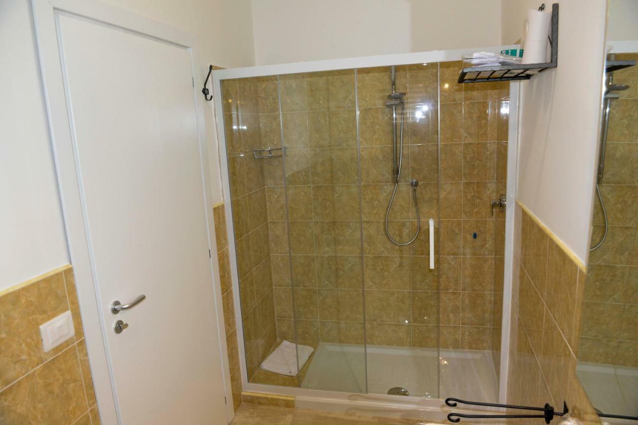 Porta Marina Guest Rooms Scalea Eksteriør bilde