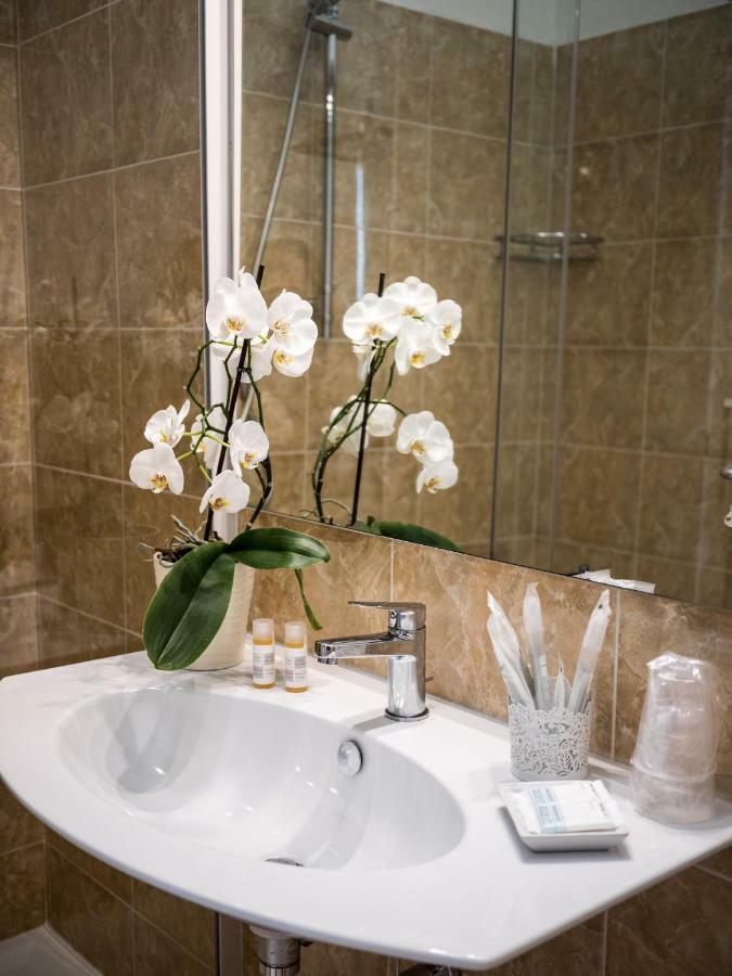 Porta Marina Guest Rooms Scalea Eksteriør bilde