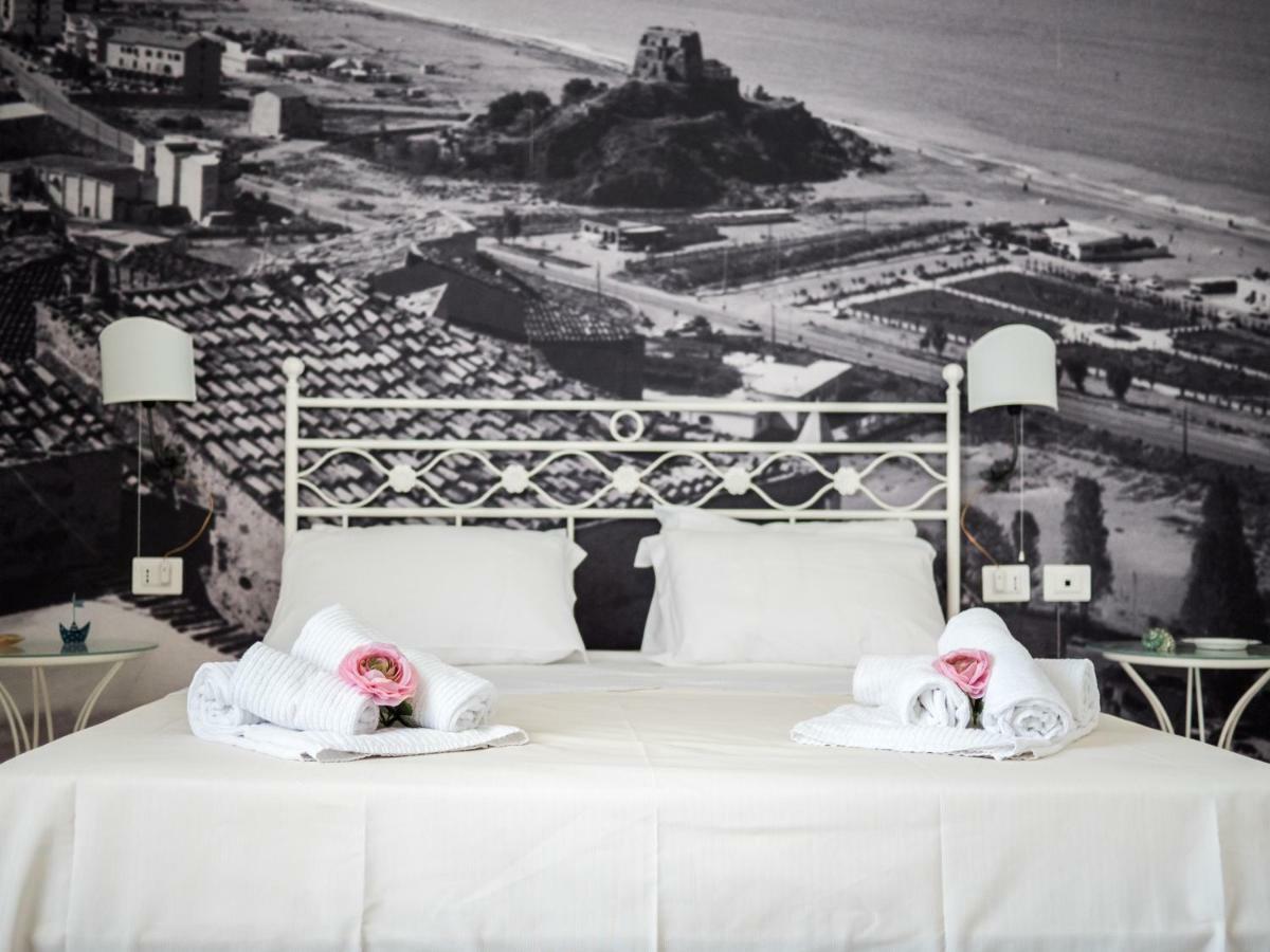 Porta Marina Guest Rooms Scalea Eksteriør bilde